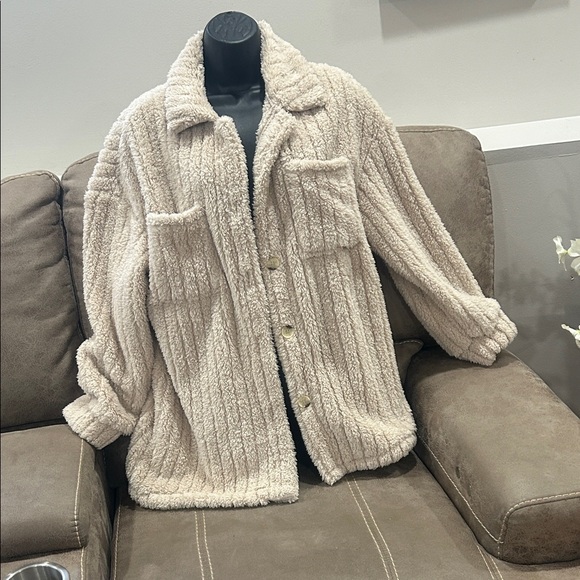 SHEIN Other - Women Cream Sherpa Button-Up Jacket